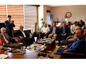 KKÜ'de rektörlük devir teslimi yapıldı