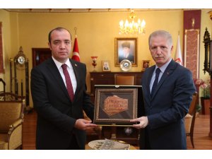 Vali Gül kaymakamlar ile bir araya geldi