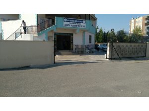 Taziye evine kurşun yağdırdılar