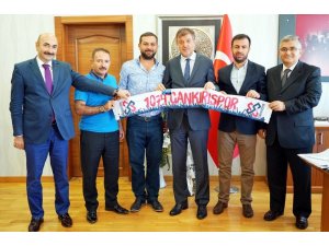 Üniversitelerden spora destek