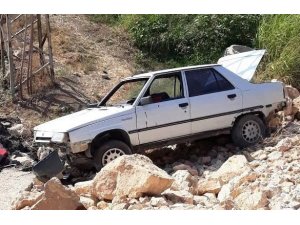 Şanlıurfa’da otomobil şarampole yuvarlandı: 5 yaralı