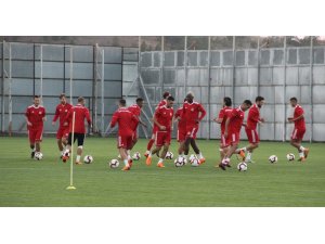 Demir Grup Sivasspor şut çalıştı