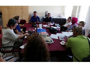 Datça jandarmasından öğretmenlere trafik bilgilendirmesi