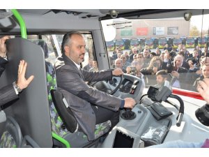 Büyükşehir 10 ayda makam araçlarından 12 milyon lira tasarruf etti