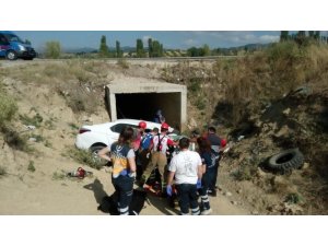 Uşak’ta trafik kazası; 2 ölü, 1 yaralı