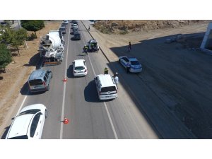 Hatalı sürücüleri drone yakaladı polis ceza yazdı
