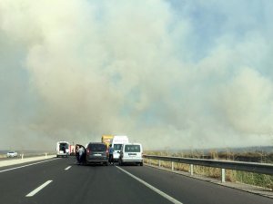 Bismil’de anız yangını zincirleme kazaya neden oldu