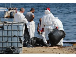 Foça’daki sızıntıyla ilgili önemli gelişme: O gemiden alınan numuneler uyuşuyor