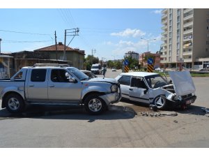 Kozan’da trafik kazası: 3 yaralı