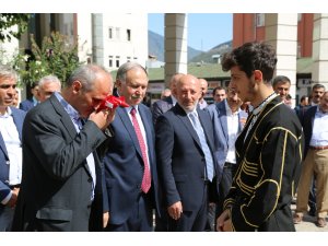 "Yatırımlarımız hız kesmeden devam edecek, devam ediyor"