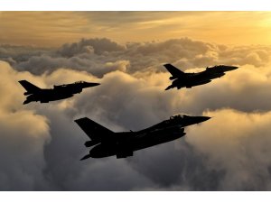 TSK, Siirt kırsalı ile Irak’ın kuzeyi Avaşin-Basyan ve Zap bölgelerine 8 Eylül tarihinde düzenlenen hava harekatı neticesinde üs bölgelerine saldırı hazırlığında olduğu tespit edilen bölücü terör örgütü mensubu 9 teröristin