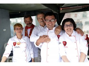 Özel çocuklar "özel" yemekler yaptı