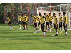 Evkur Yeni Malatyaspor sezon başından beri ilk kez tam kadro çalıştı