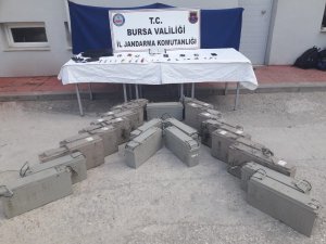 Bursa’da baz çetesi yakalandı