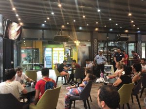 Polis vatandaşlara trafik eğitimi verdi