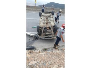 Otomobil ters döndü: 1 yaralı