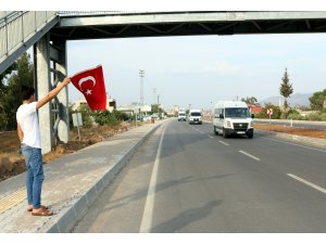 Suriye sınırına komando ile askeri araç sevkiyatı