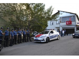 El Bab şehidinin evlenen kardeşine polis konvoyu