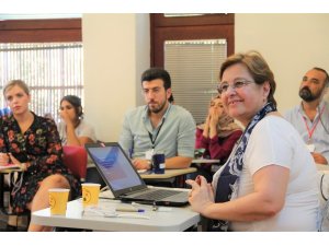 Pekdaş: "Kadın olduğum için aday oldum"