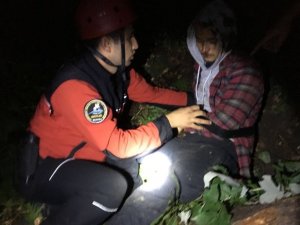 Kamp yaparken 150 metrelik kayalıklardan döndü