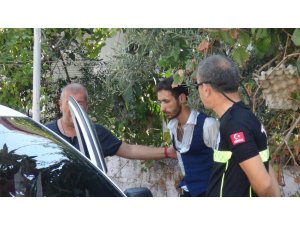 Manavgat’ta park halindeki araçta silah ve uyuşturucu ele geçirildi