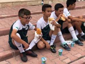 Akademide çalışmalar sürüyor