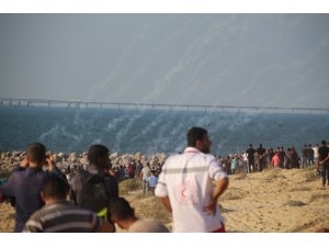 Filistinliler İsrail’in deniz ablukasını kırmak için denize açıldı