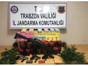 Jandarmadan uyuşturucuya yönelik operasyonlar sürüyor