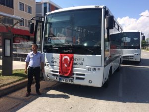 Otobüs şoförü, epilepsi nöbeti geçiren kadın yolcuyu hastaneye yetiştirdi