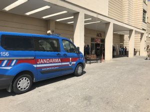 Aileler arasında bıçaklı kavga: 1 ölü, 2 yaralı