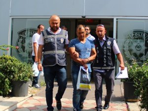 Sahte Avustralya doları bozduran şüpheliye suçüstü