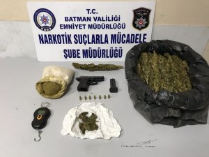 Batman’da 2 kilo 800 gram esrar ele geçirildi