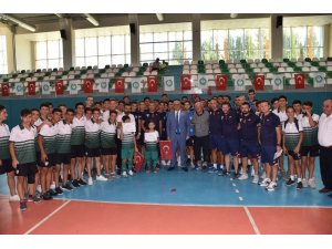 4 bin çocuk Manisa Büyükşehir’in yaz okulunda spor yaptı