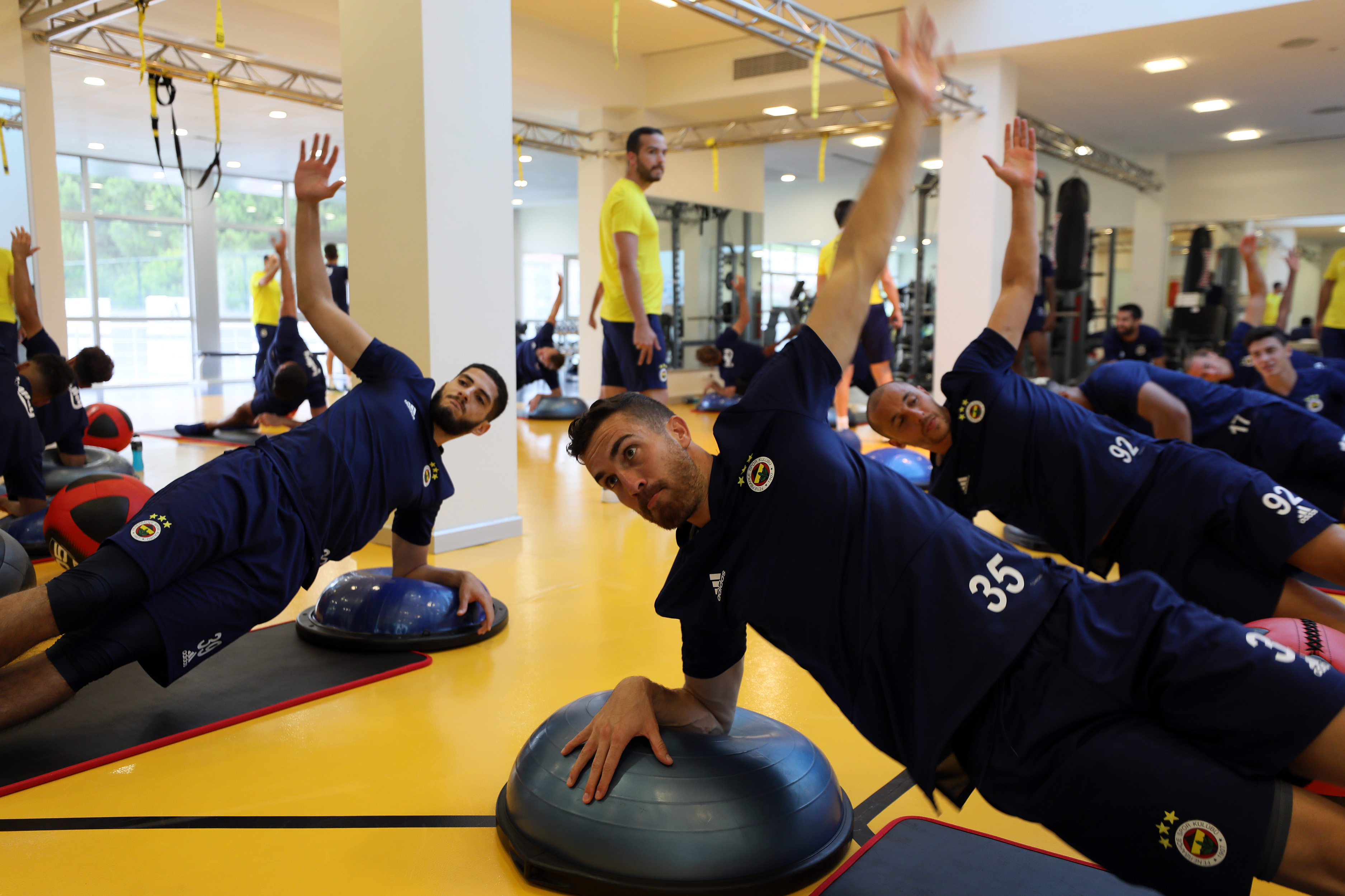 Fenerbahçe'de Atiker Konyaspor maçı hazırlıkları sürüyor