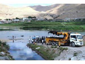 Dicle’ye giren Suriyeli genç kayboldu