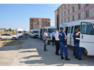 Eşme’de okul servislerine sıkı denetim