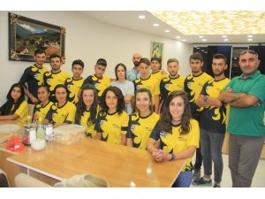 Hakkari cilo rafting takımı şampiyona yolunda