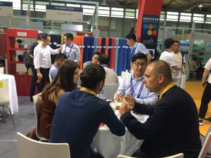 Tekstil ihracatçıları Çin pazarına açıldı