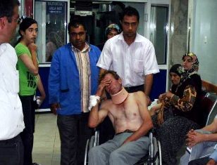 İntihar edemeden arkadaşı kurtardı