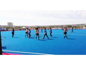 Hokey Sahası’nda ilk heyecan
