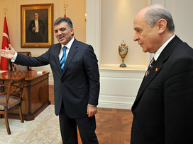 'Erdoğan'ın gözü Gül'ün koltuğunda'