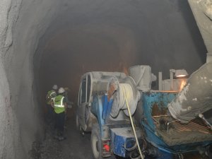 Afşar-Bağbaşı Hadimi Tüneli'nde çalışmalar sürüyor