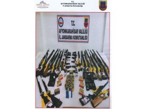 Jandarmadan 6 ilçede 31 adese eş zamanlı operasyon