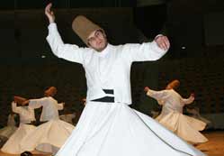 Pakistan’da Mevlana Festivali