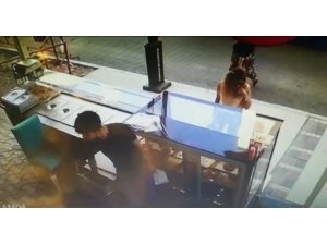 Pastane hırsızı kamerada