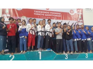 Tekvando Şampiyonasında Tepebaşı farkı