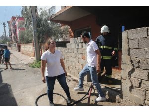 Evden çok yanan çeyizlerine üzüldü