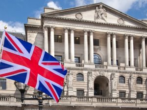 İngiltere Merkez Bankası politika faizini sabit tuttu