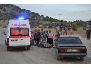 Motosiklet ile otomobil çarpıştı: 1 yaralı