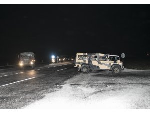 Komandolar Suriye sınırında